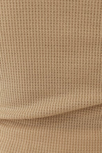 Load image into Gallery viewer, On Tour Button Front Top // Natural