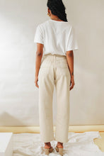 Load image into Gallery viewer, VG On The Record Denim Jeans // Natural