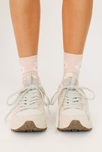 Load image into Gallery viewer, It's A Vibe Socks // Pink