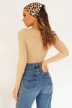 Load image into Gallery viewer, VG Fashion Travel Top // Sand