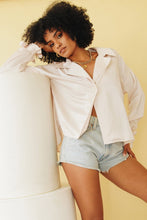 Load image into Gallery viewer, One Reason Button Front Top // Cream
