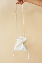 Load image into Gallery viewer, London Town Bag // White
