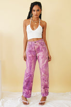 Load image into Gallery viewer, Hint Of The 90&#39;s Halter Top // White
