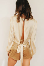 Load image into Gallery viewer, Party Mode Top // Natural
