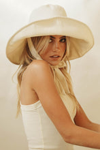 Load image into Gallery viewer, Vacay To Italy Hat // Natural
