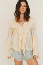 Load image into Gallery viewer, Fashion Show Button Front Top // Cream
