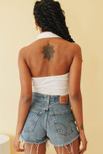 Load image into Gallery viewer, View Point Button Front Top // White
