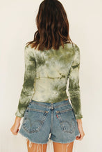 Load image into Gallery viewer, La Moda Button Front Tie Dye Top // Khaki
