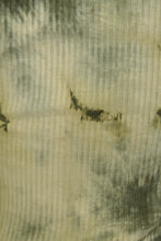 Load image into Gallery viewer, La Moda Button Front Tie Dye Top // Khaki
