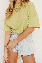 Load image into Gallery viewer, VG L.A Queen Tee // Sage
