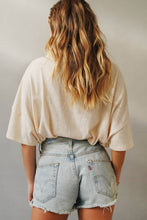 Load image into Gallery viewer, VG L.A Queen Tee // Natural
