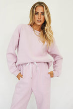 Load image into Gallery viewer, VG The Beverly Hills Sweater // Lilac
