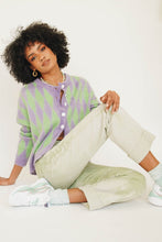 Load image into Gallery viewer, Retro Filter Button Front Knit Top // Check
