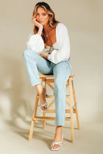 Load image into Gallery viewer, VG French Twist Linen Top // White
