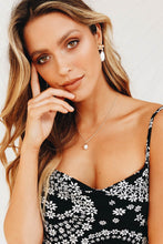 Load image into Gallery viewer, Well Made Pearl Necklace
