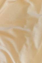 Load image into Gallery viewer, VG Summertime Tie Front Crop // Natural
