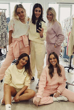 Load image into Gallery viewer, VG The Beverly Hills Sweater // Pink
